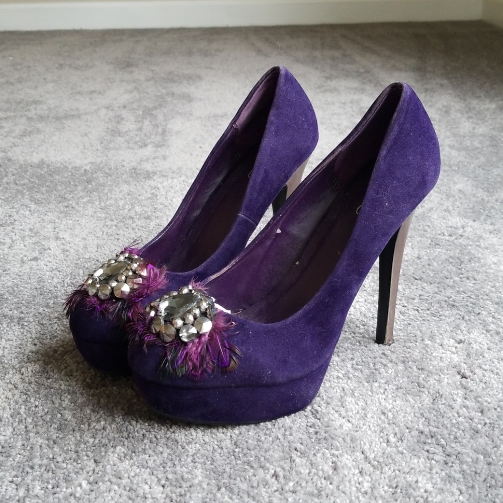 Purple Suede pumps